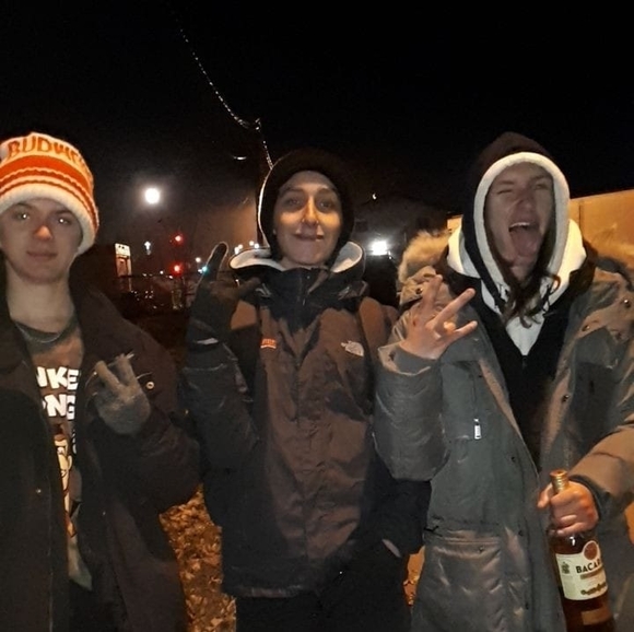 Meet your Posher, Mathis - Picture 1 of 1